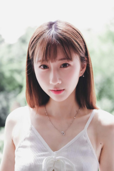 北原里英